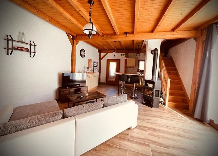 Maison Au Coeur Du Val-de-travers Ferienhaus *